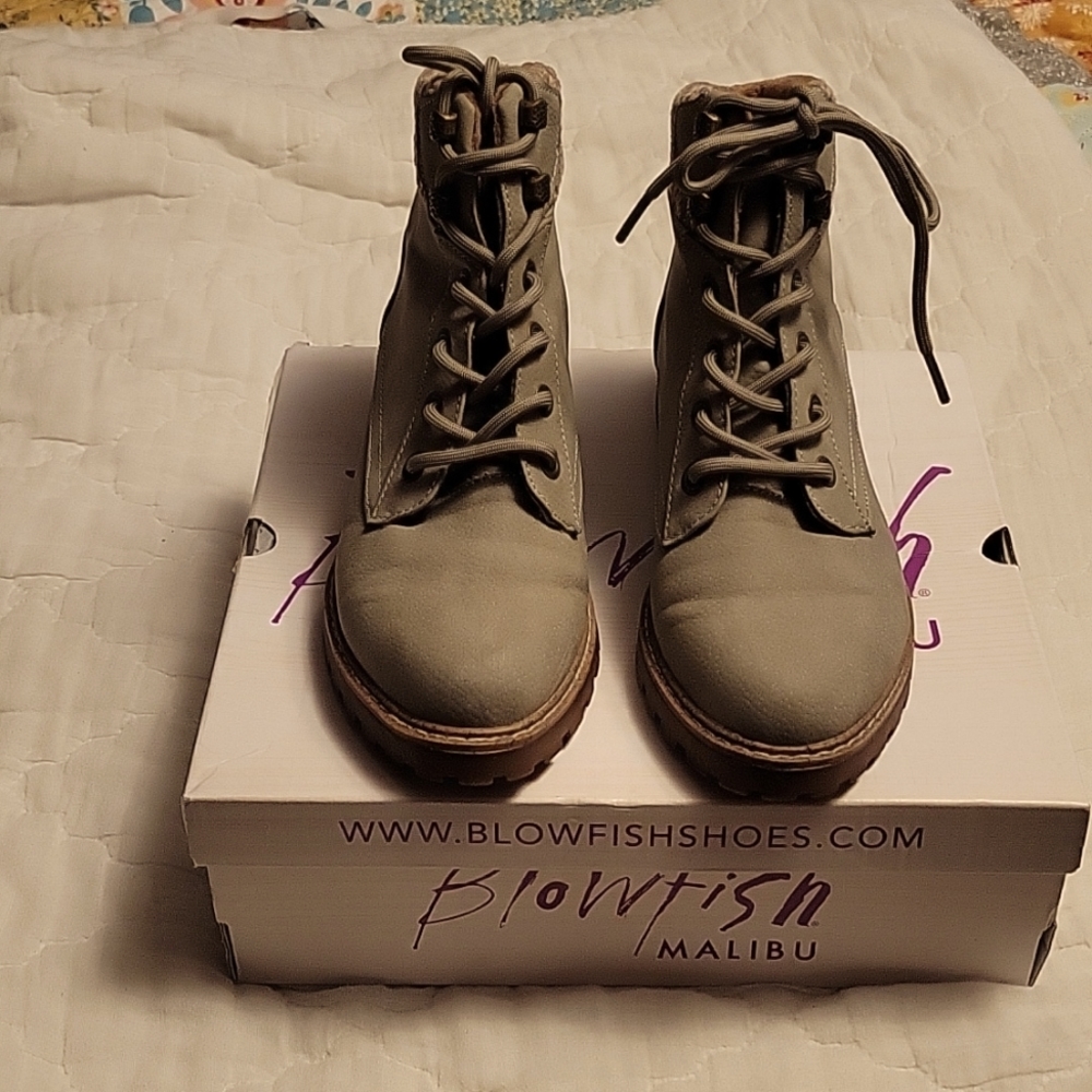 Blowfish Ruthey hiking boots size 8.5